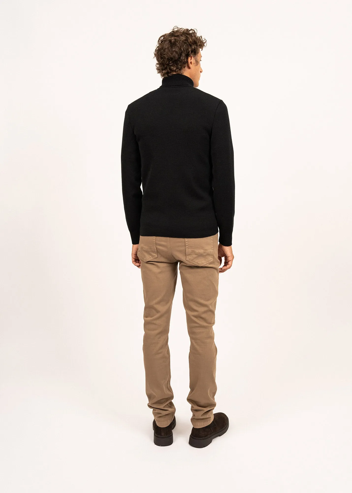 Bretagne turtleneck jumper - plain, in wool (NOIR)