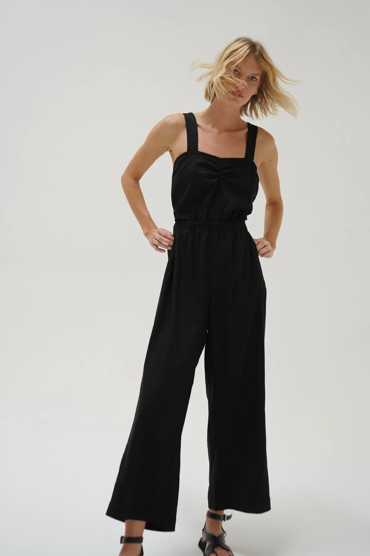 La Rosa Linen Jumpsuit - Black