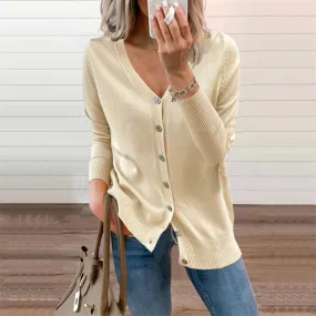 Plain cardigan: comfort and style for everyday life